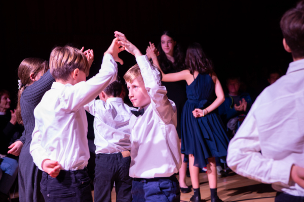 Dancing-Classrooms-Naenikon